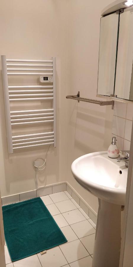 Modern 1 Bedroom Apartment Near The Metro. Ιβρύ-συρ-Σεν Εξωτερικό φωτογραφία