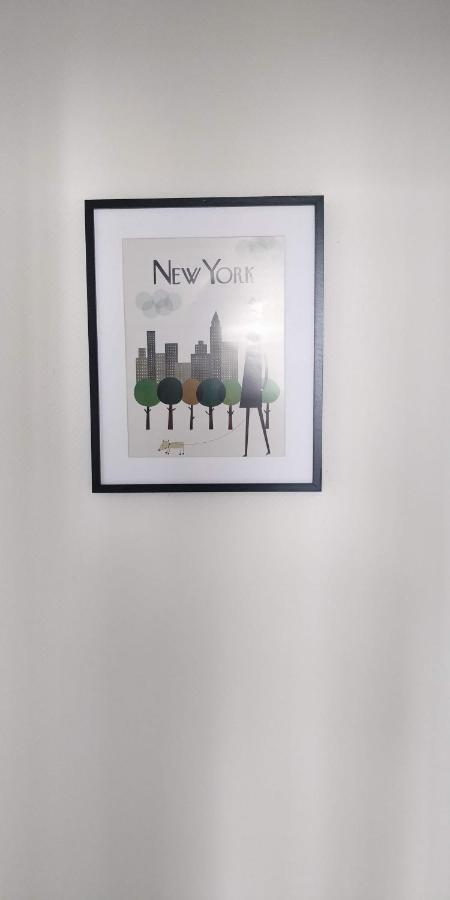 Modern 1 Bedroom Apartment Near The Metro. Ιβρύ-συρ-Σεν Εξωτερικό φωτογραφία